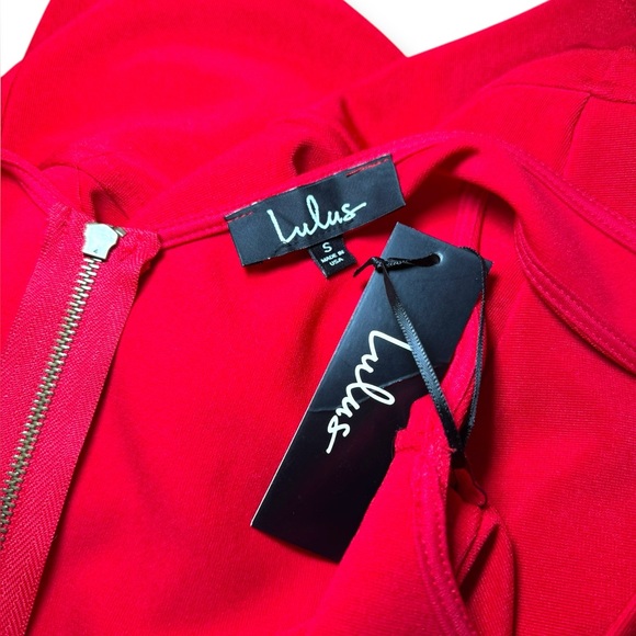 Lulu's NWT Home Before Daylight Red Square Neck Sleeveless Skater Dress Sz Small - Picture 5 of 9